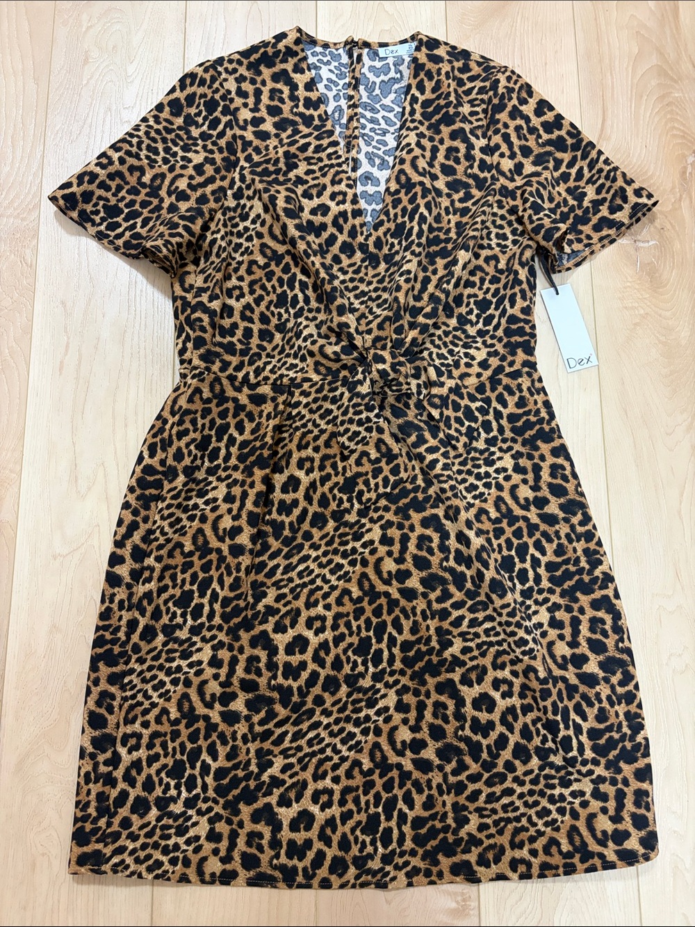 Dex Twist Front Short Sleeve Cheetah Print Dress, sz S